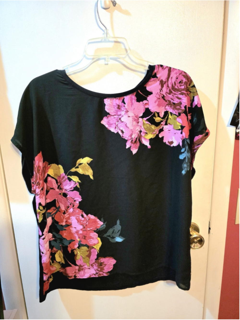 Rafaella Short Sleeve Black Pink Floral Blouse Size Medium